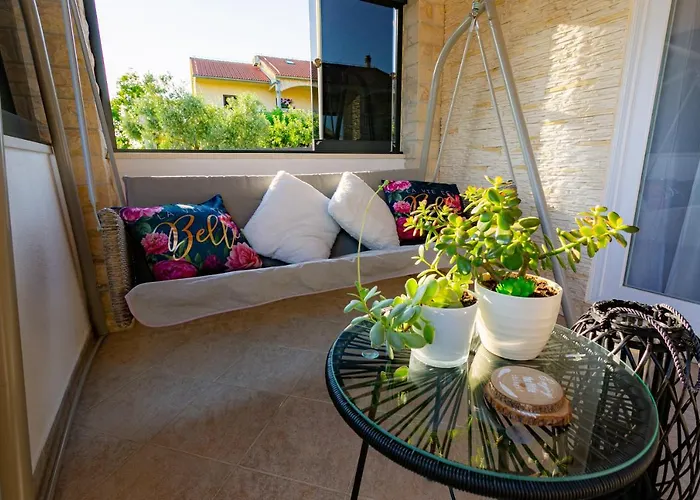 Lorema-pet Friendly On 5000 Sqm Garden,pool, Jacuzzi, Billiard&ps5 Villa *