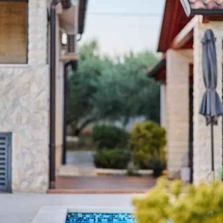 Vila Lorema-pool,jacuzzi&5600 Sqm Gated Estate *