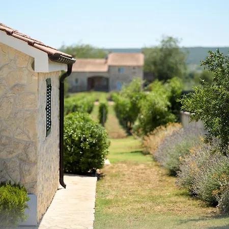 Lorema-pool,jacuzzi&5600 Sqm Gated Estate Sveti Filip i Jakov