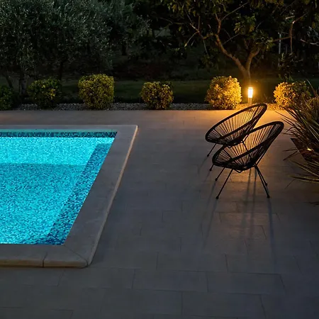 Lorema-pool,jacuzzi&5600 Sqm Gated Estate Vila