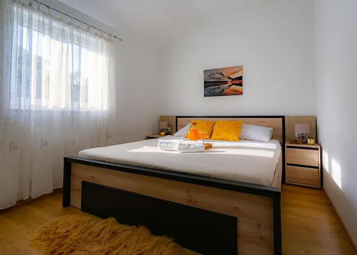 Lorema-pet Friendly On 5000 Sqm Garden,pool, Jacuzzi, Billiard&ps5 Свети-Филип-и-Яков